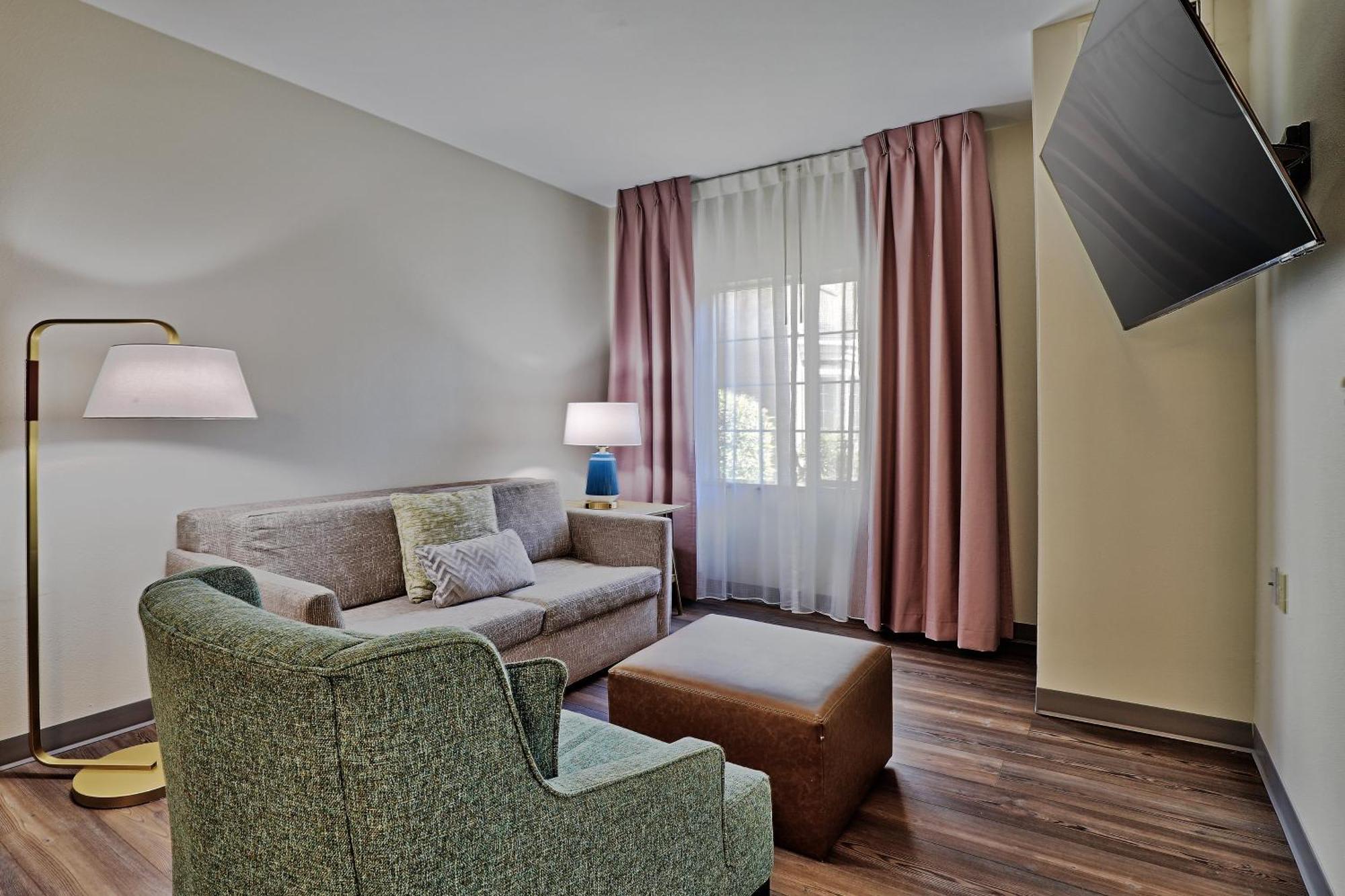 Staybridge - Airport By Ihg Hotel Albuquerque