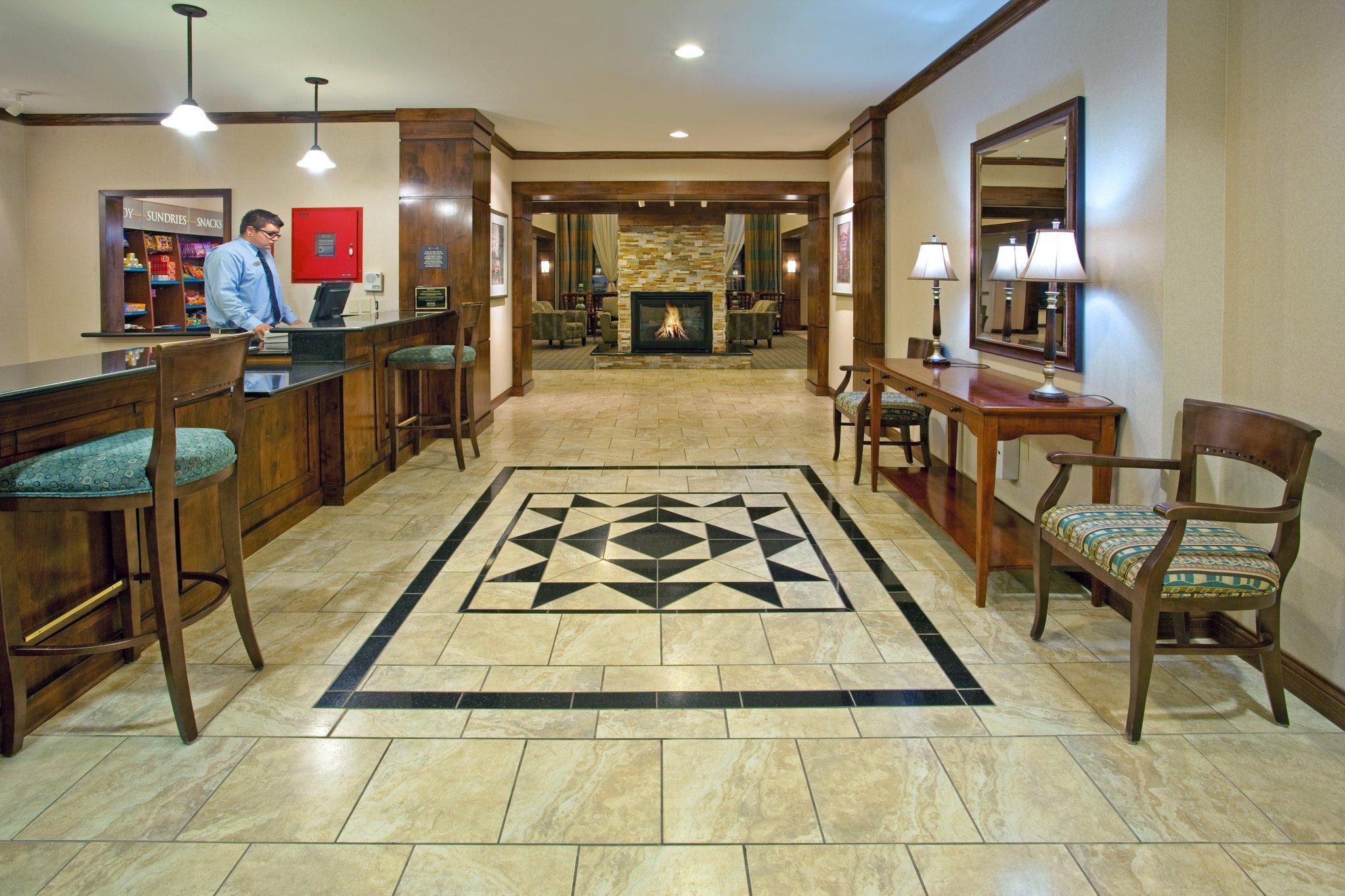 Hotel Staybridge - Airport By Ihg 3*
